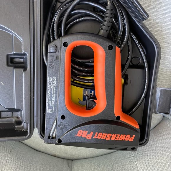 Arrow 9100K PowerShot Pro Electric Staple and Nail Gun - Picture 2 of 6